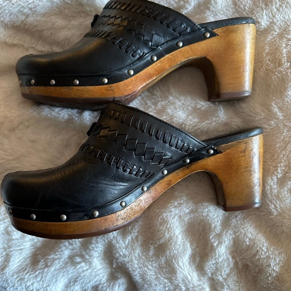 UGG clogs - Picture 3 of 5